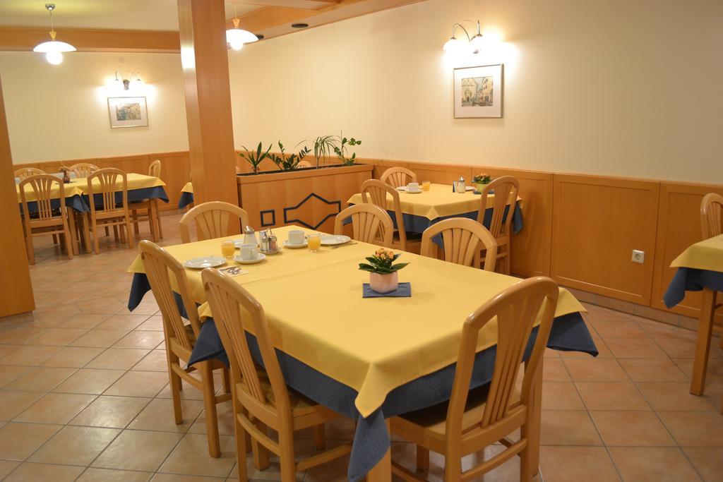 Mini hotel Škofja Loka エクステリア 写真