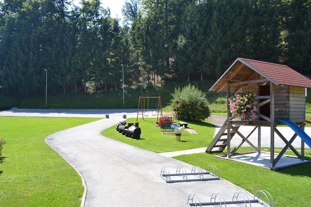 Mini hotel Škofja Loka エクステリア 写真